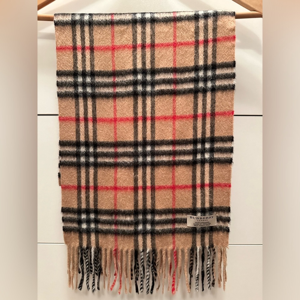 Burberry Cashmere scarf